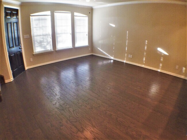 Foto del edificio - Immaculate 3 Bed 2 Bath Townhome!