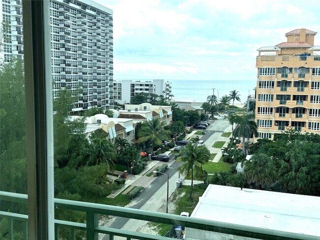 Foto del edificio - 3210 NE 5th St