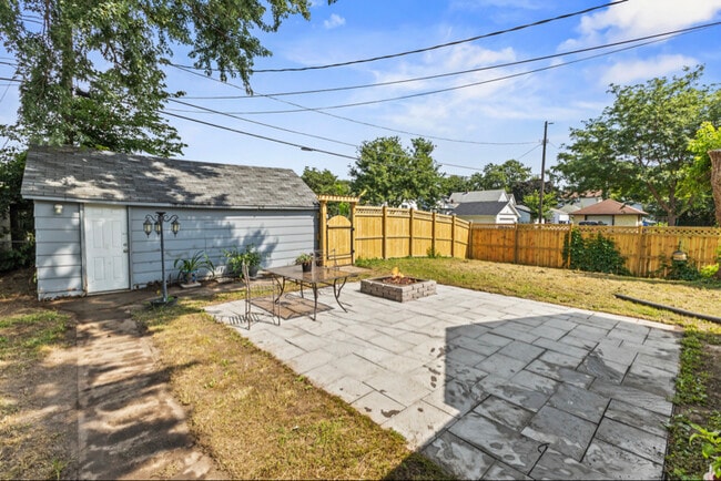 Building Photo - 95 Front Ave