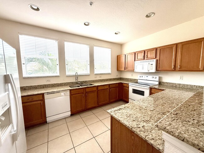 Building Photo - 500 Pacific Grove Dr