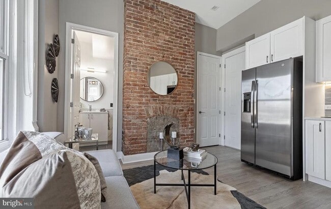 Foto del edificio - 459 Massachusetts Ave NW