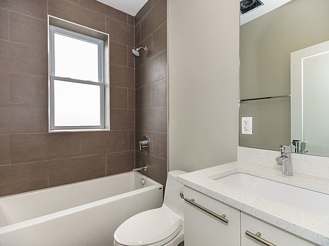 Foto del edificio - 3750 N Bernard St