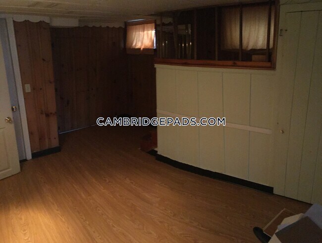 Building Photo - 131 Rindge Ave