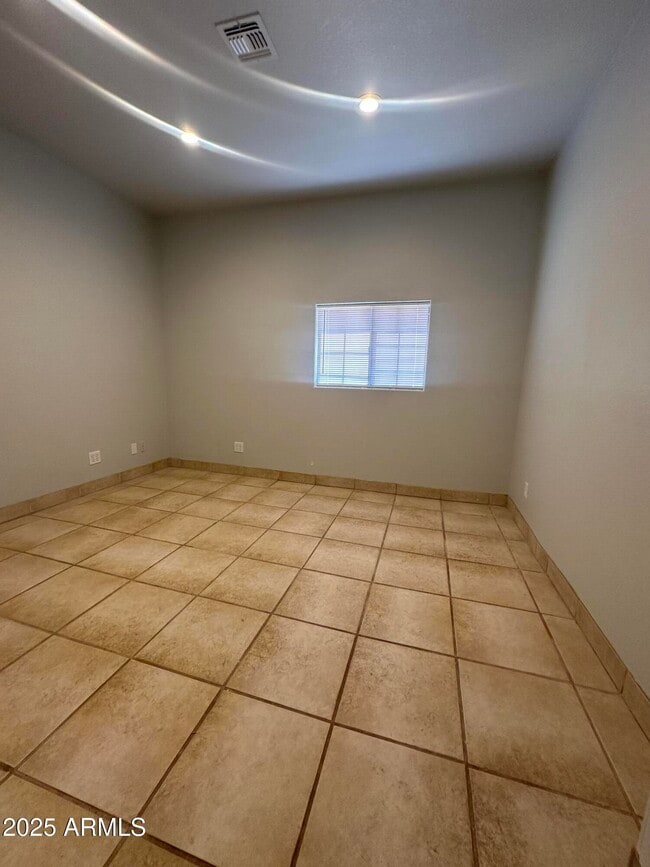 Building Photo - 30814 N Sunrise Ranch Rd