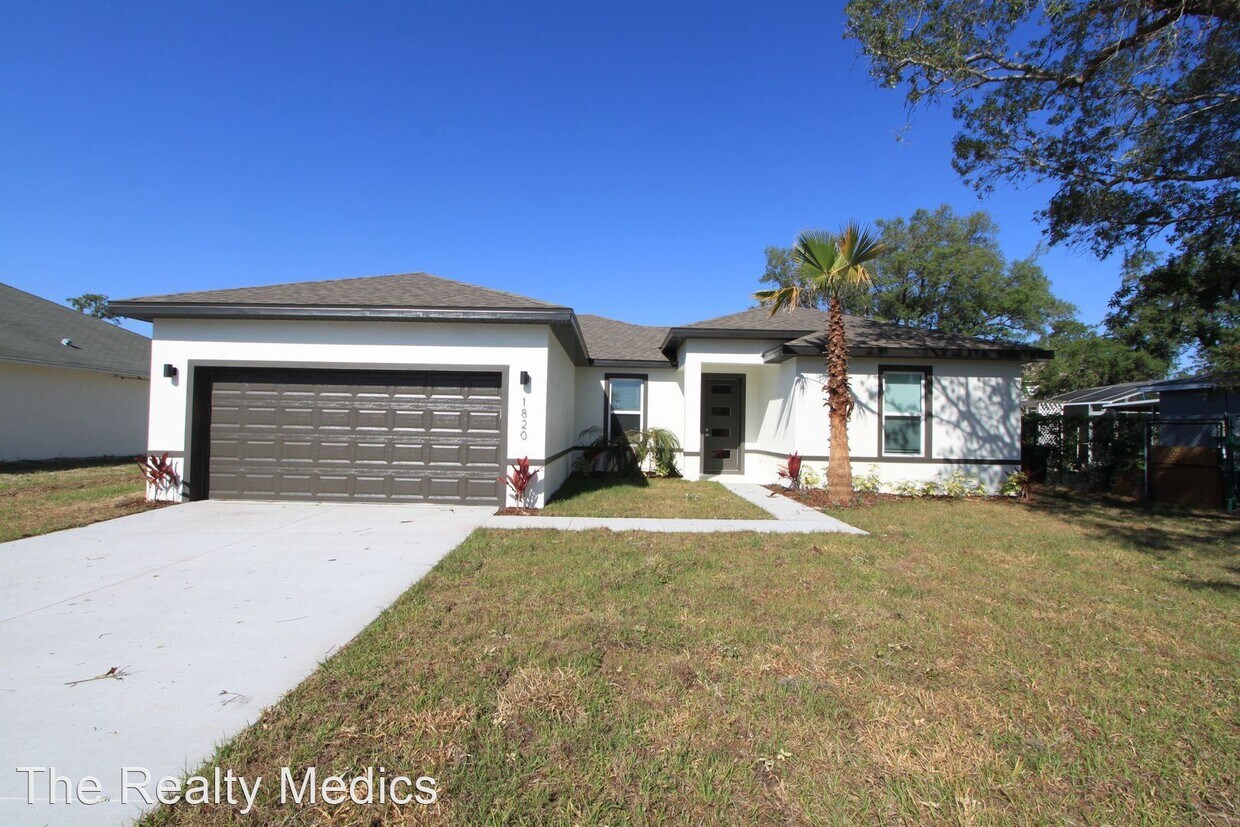 Primary Photo - 4 br, 2 bath House - 1820 Snapper Dr