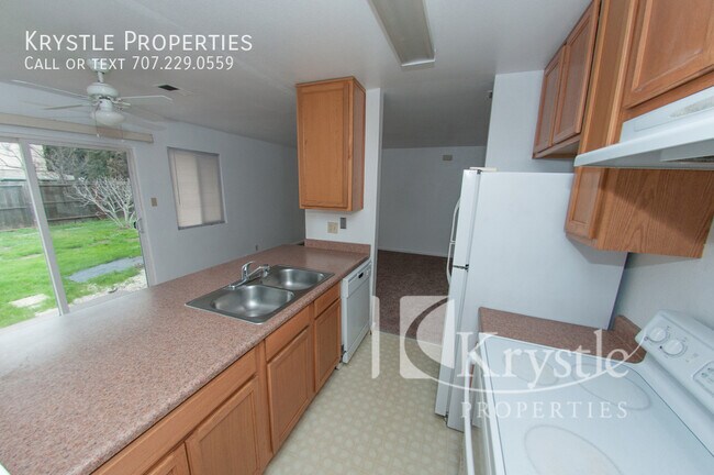 Building Photo - Nicely done single-level home on Vallejo/A...