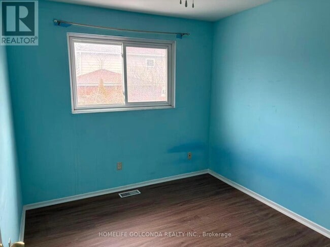 Building Photo - 81 Sexton Crescent