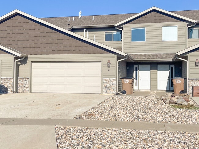 Building Photo - 320 Vernon Dr