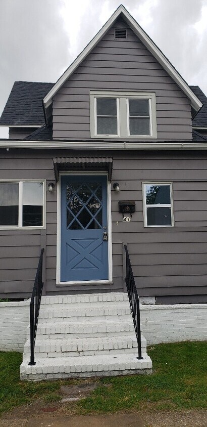 Primary Photo - 41 Dickerson Street