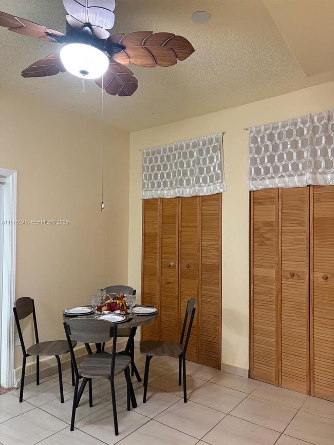 Foto del edificio - 15470 SW 47th St