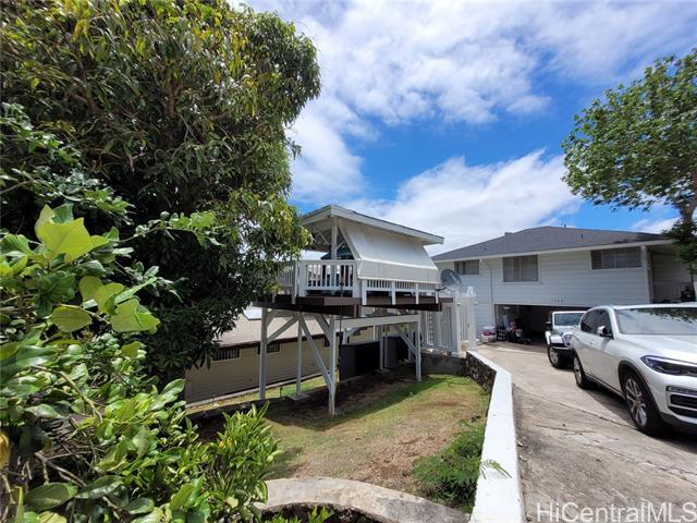 Building Photo - 1638 Alencastre St