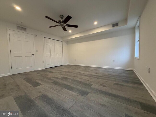 Foto del edificio - 45 E High St