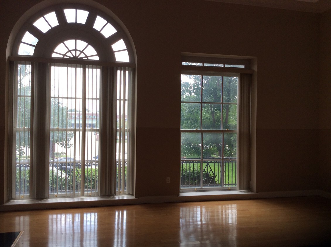 Foto principal - 1515 Lafayette Ave
