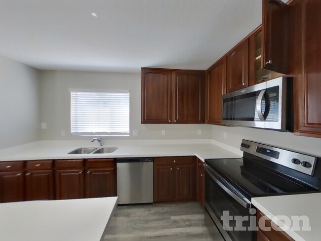 Foto del edificio - 12367 W Turney Ave