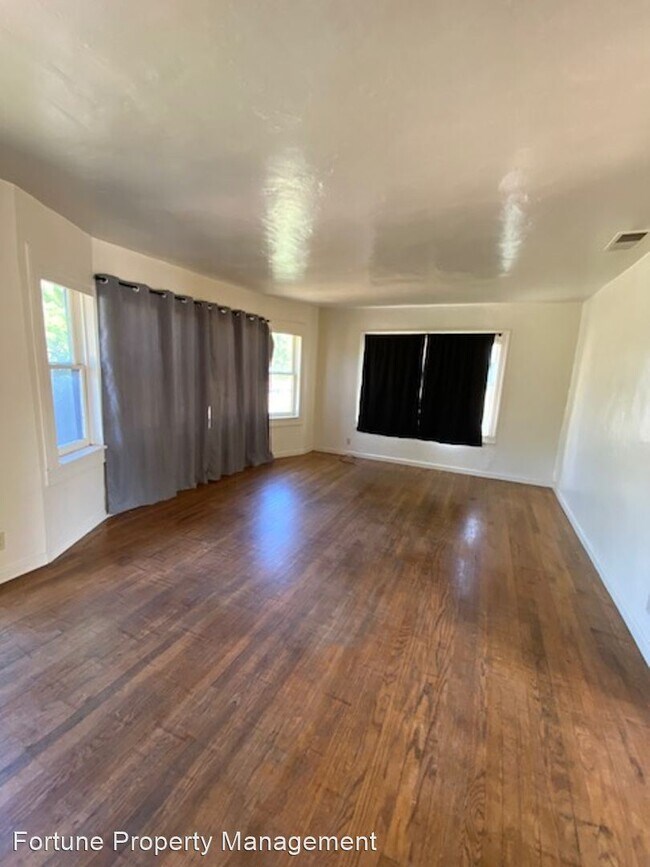 Foto del edificio - 2 br, 1 bath House - 123 S. Central