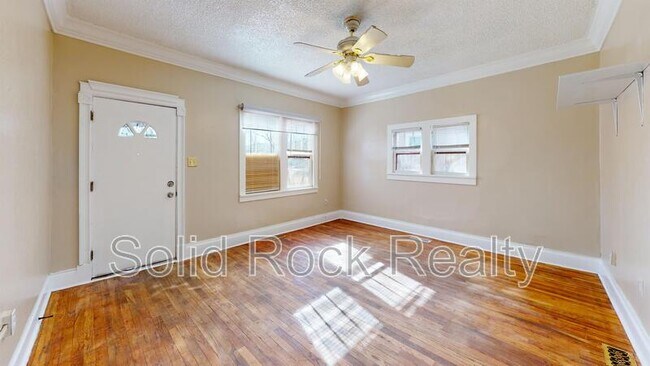 Foto del edificio - 222 E Harrison St