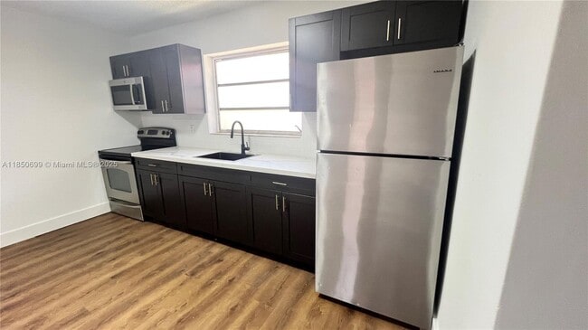 Foto del edificio - 2931 NW 22nd Ct