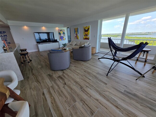 Foto del edificio - 5550 N Ocean Dr