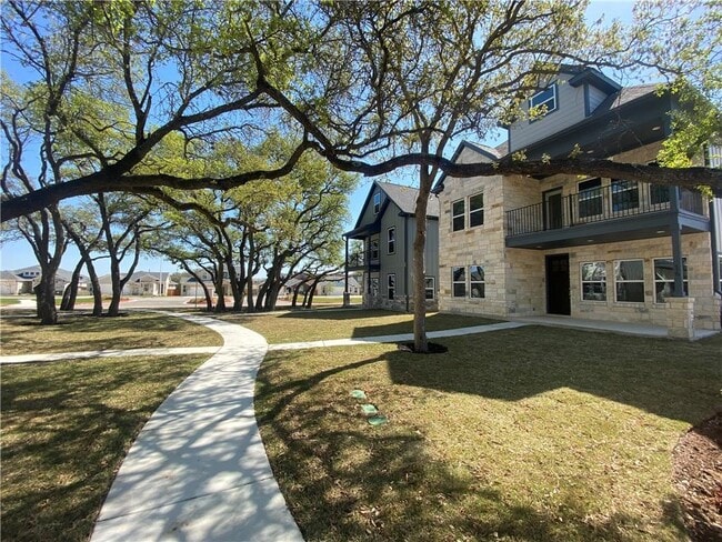 Building Photo - 1301 Low Branch Ln