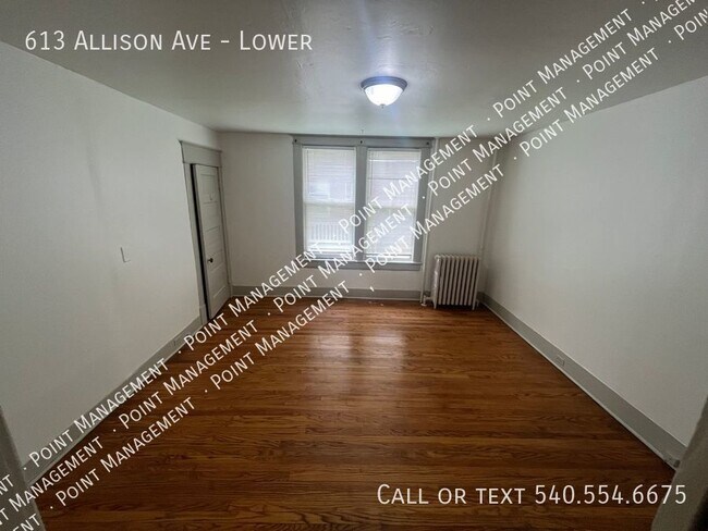 Foto del edificio - HEAT and WATER INCLUDED, 2 Bed 1 Bath in O...