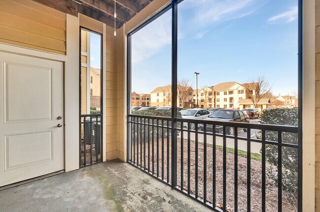 Foto del edificio - 12831 Hopewell Ave