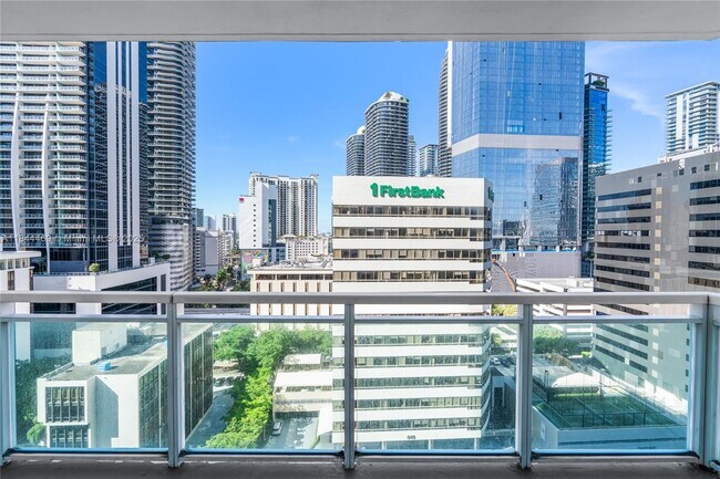 Building Photo - 951 Brickell Ave
