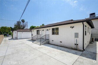 Building Photo - 1007 W Angeleno Ave