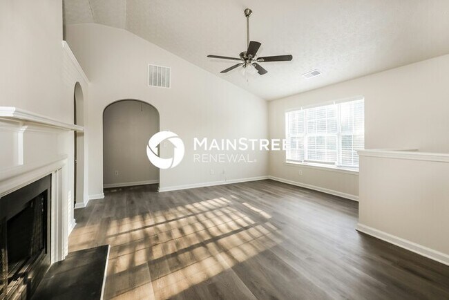 Foto del edificio - 5 Bedroom Pet-Friendly Home in STOCKBRIDGE...