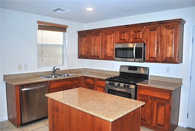 Foto del edificio - 9037 W Victor Creek Ave