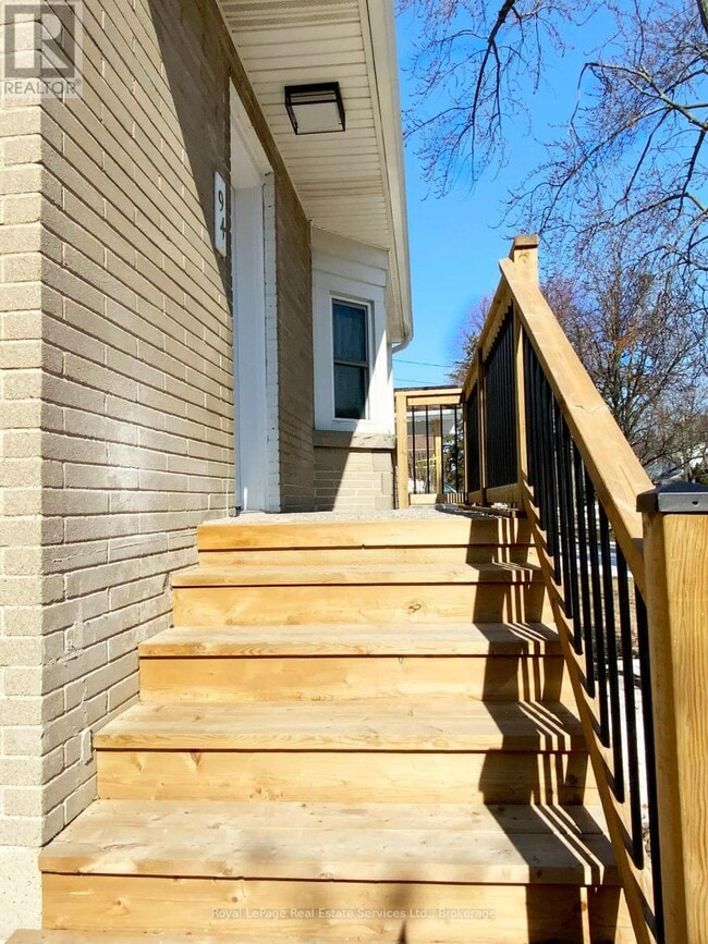 Photo du bâtiment - 94 W 32nd St