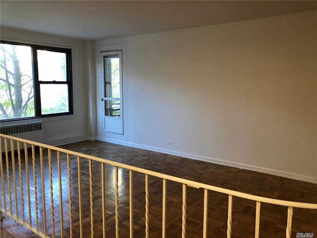 Building Photo - 98-34 63rd Dr