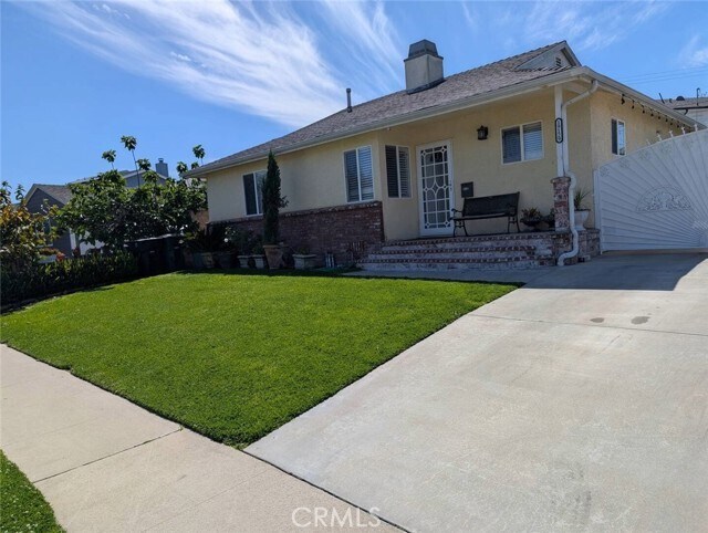 Foto principal - 19129 Firmona Ave