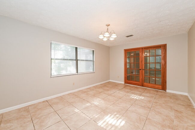 Building Photo - 7279 Sharbeth Dr S