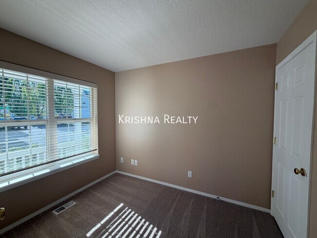 Foto del edificio - 16729 NW Oak Creek Dr