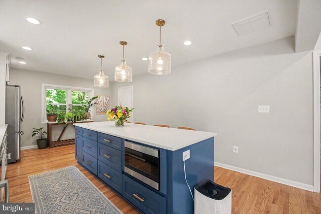 Building Photo - 6417 Berkshire Dr