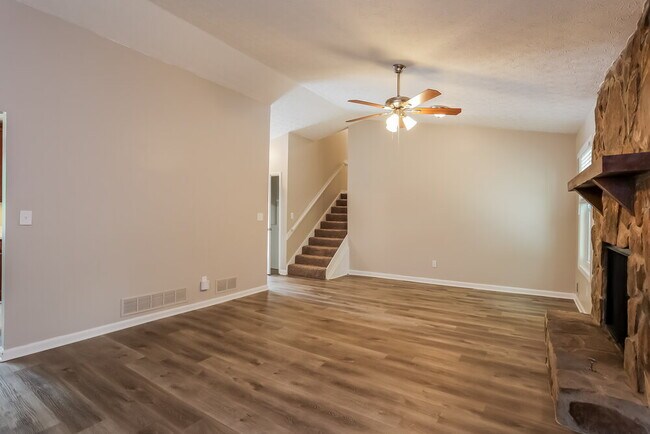 Foto del edificio - 392 Doeskin Ln SE