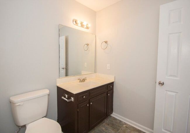 Building Photo - Charleston Style Home Now Available!