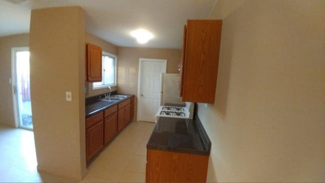 Building Photo - 1733 Queensbury Cir