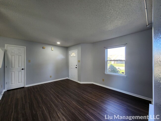 Building Photo - 10345 Carrington Way