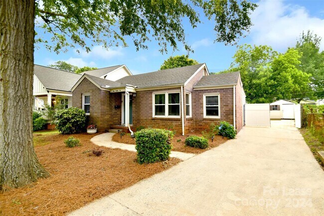 Building Photo - 122 N Smallwood Pl