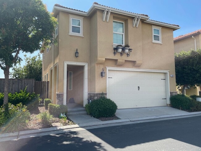Building Photo - 7009 Harmony Dr