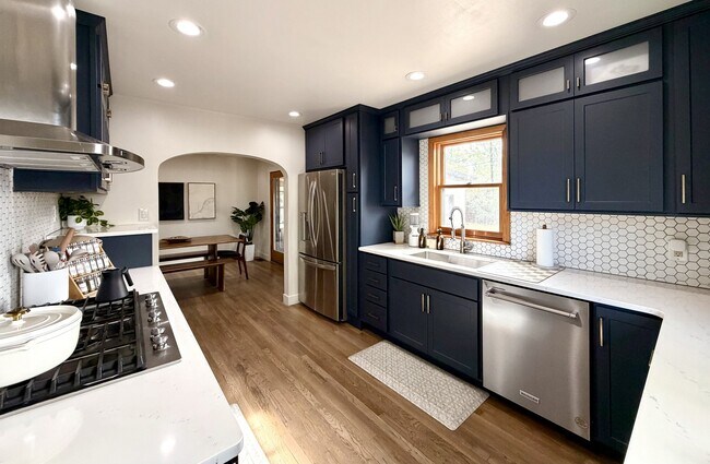 Foto del edificio - 1011 N Meade Ave