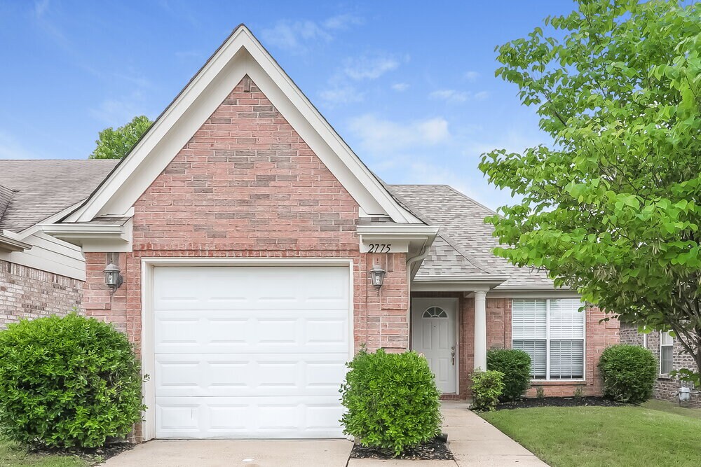 Foto principal - 2775 Maggie Woods Ln