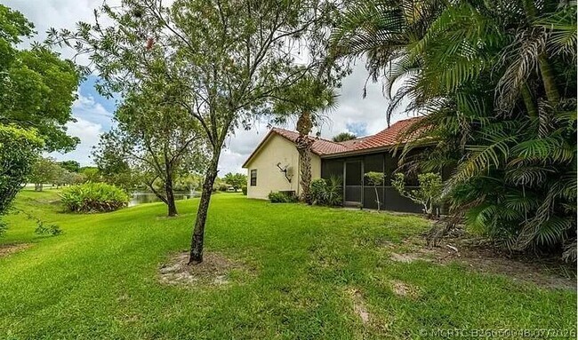 Foto del edificio - 10300 Hidden Springs Ct