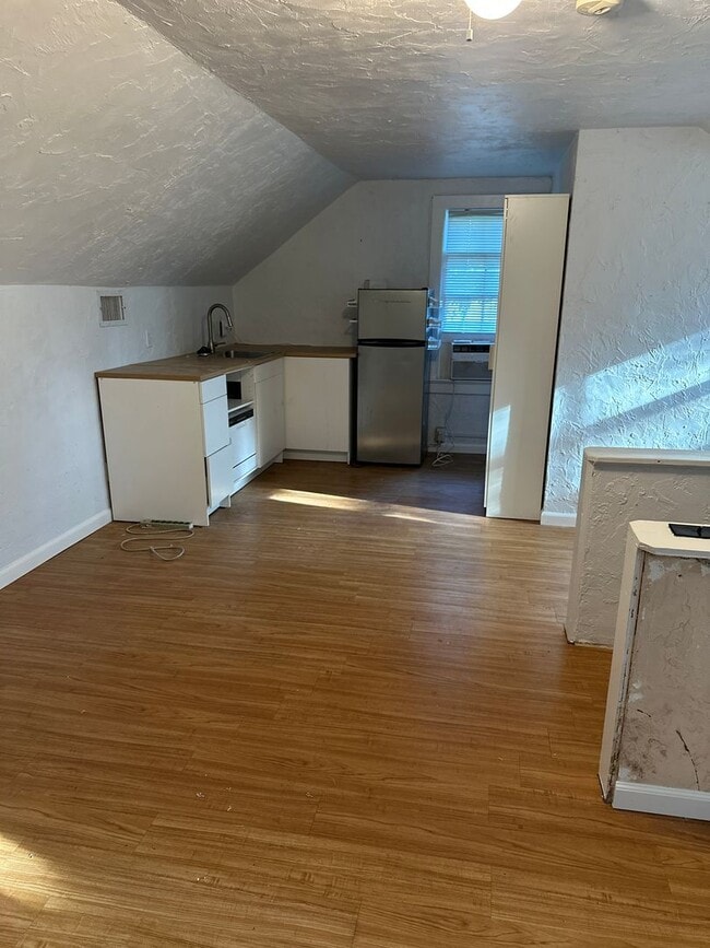 Photo - 200 NE 11th St Apartment