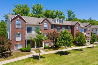 Building Photo - Blue Heron Pointe Building Photo - Blue Heron Pointe