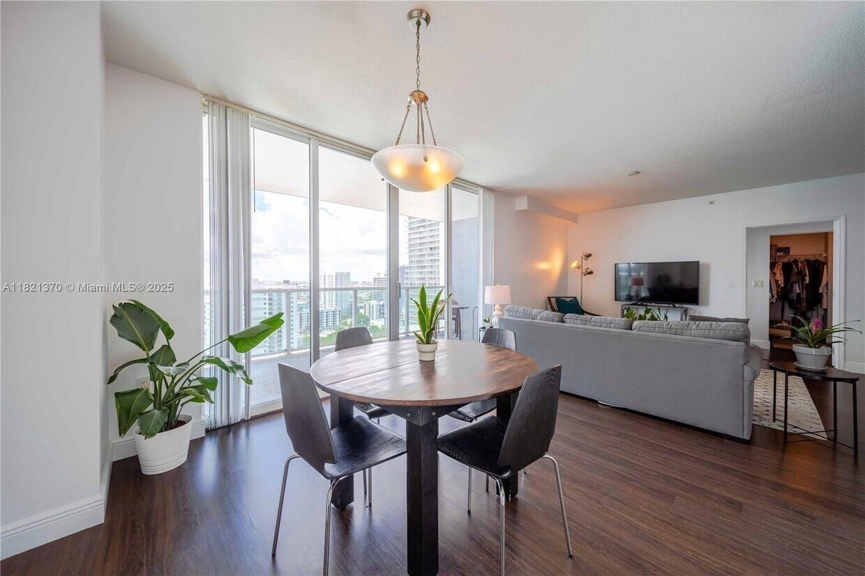 Foto principal - 1250 S Miami Ave