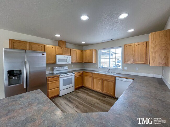 Foto del edificio - 3BD Ranch in Desirable Pasco Neighborhood
