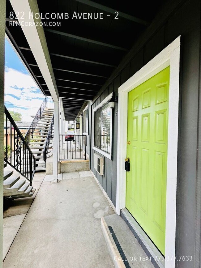 Foto del edificio - 822 Holcomb Ave