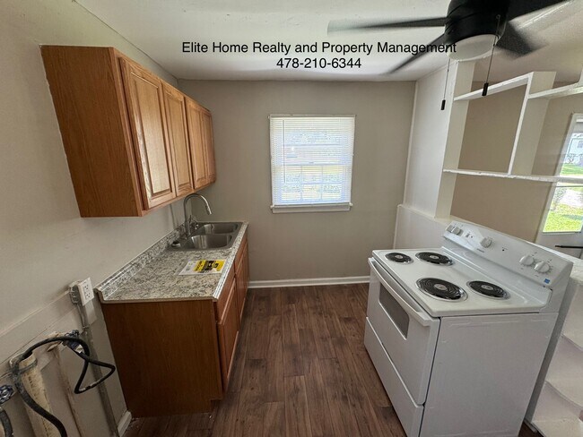 Foto del edificio - 1073 Haywood Rd